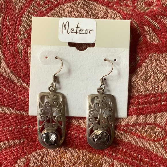 Meteorite Chip Sterling Filligree Drop Ear Rings - Picture 2 of 6